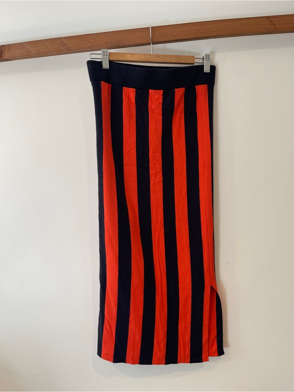 KULE Navy and Red Knit Vertical-Stripe Midi Skirt Size M - Picture 2 of 6